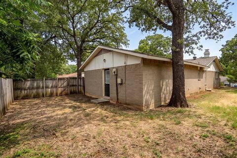Tiny photo for 1006 N Lucas Drive, Grapevine, TX 76051 (MLS # 21330302)