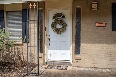 Tiny photo for 1006 N Lucas Drive, Grapevine, TX 76051 (MLS # 21330302)