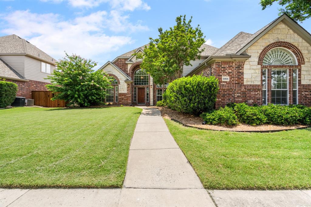 5904 Crestberry Lane