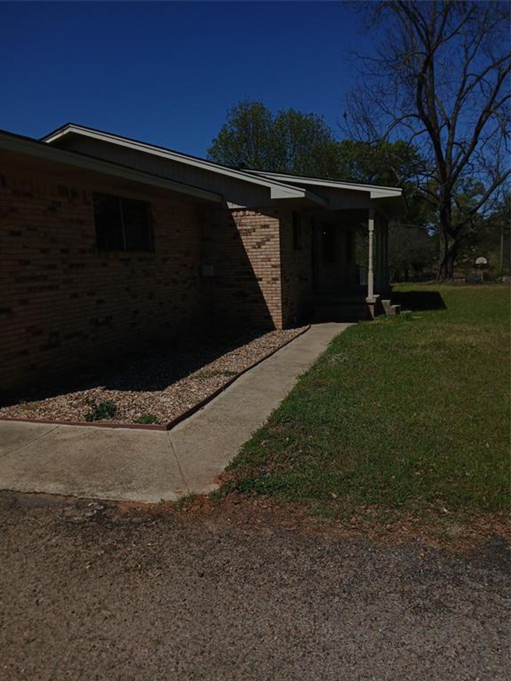 Photo of 614 County Road 2110, Pittsburg, TX 75686 (MLS # 21215543)