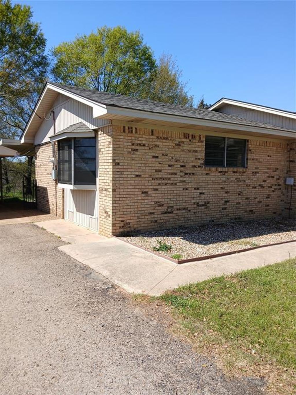 Photo of 614 County Road 2110, Pittsburg, TX 75686 (MLS # 21215543)