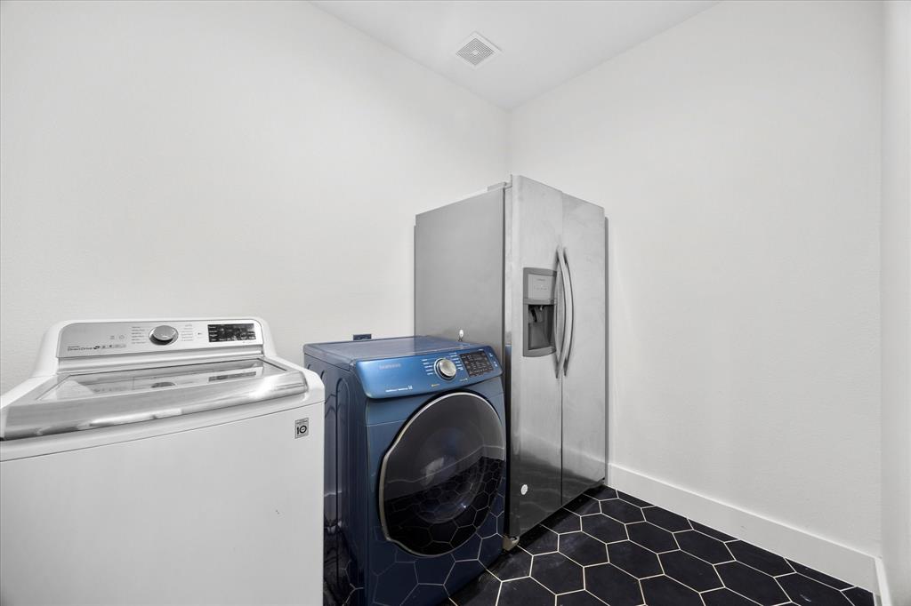 Hlr Comer - Residential