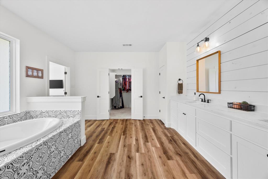 Hlr Comer - Residential