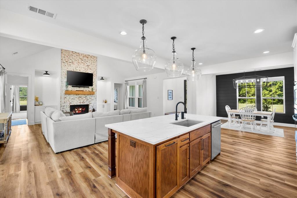 Hlr Comer - Residential