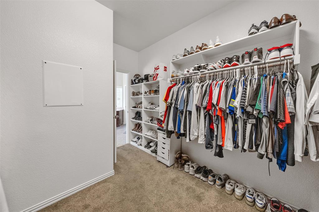 Mistletoe Hill Ph Viii - Residential