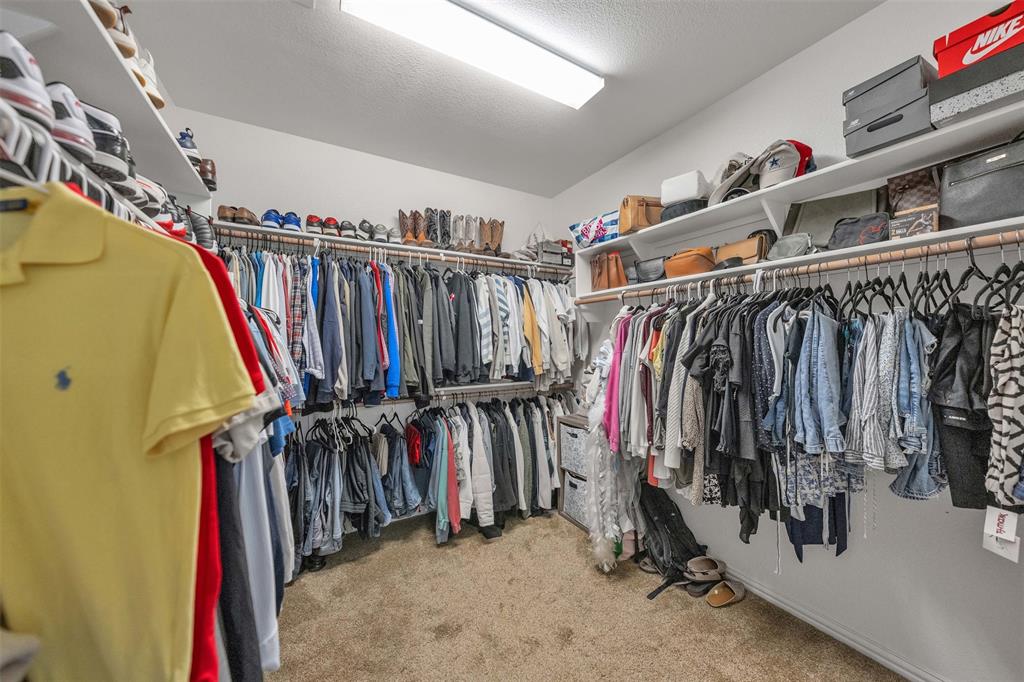 Mistletoe Hill Ph Viii - Residential