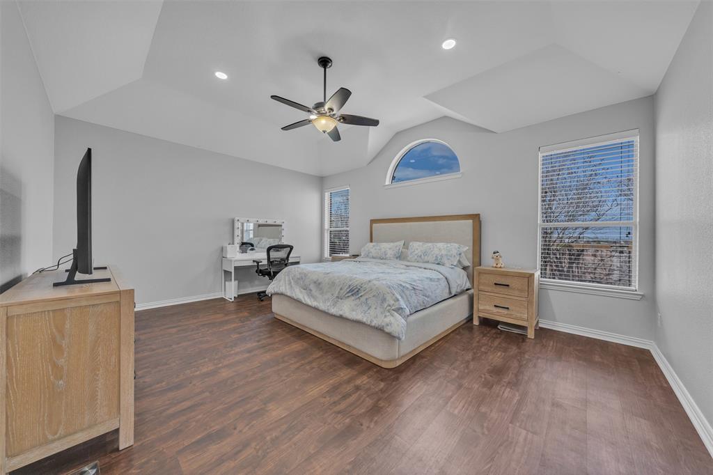 Mistletoe Hill Ph Viii - Residential