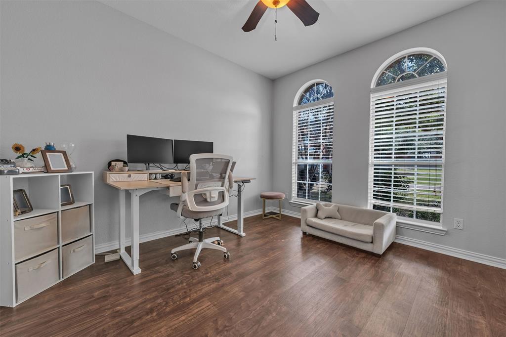 Mistletoe Hill Ph Viii - Residential