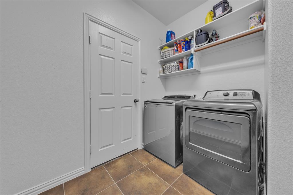 Mistletoe Hill Ph Viii - Residential