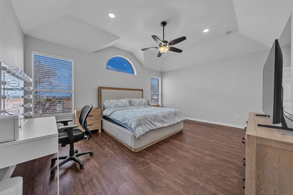 Mistletoe Hill Ph Viii - Residential