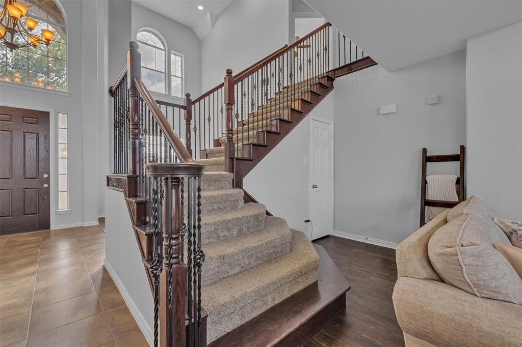 Mistletoe Hill Ph Viii - Residential