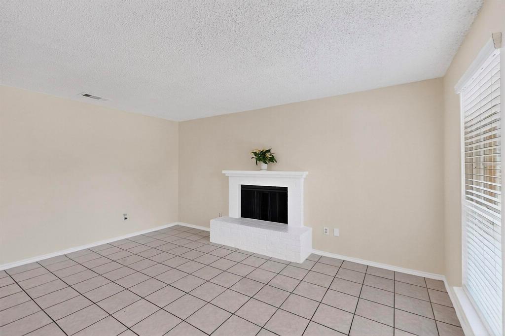 2709 Petersburg Drive