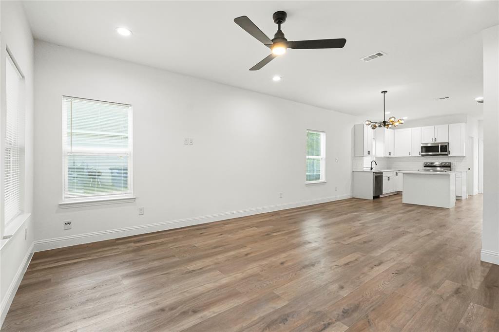 LINCOLN MANOR NO 3 - Residential