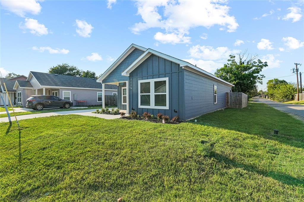 LINCOLN MANOR NO 3 - Residential