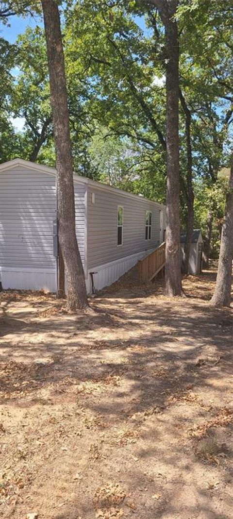 A home in Mabank