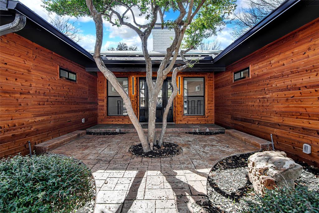 7992 Fallmeadow Lane