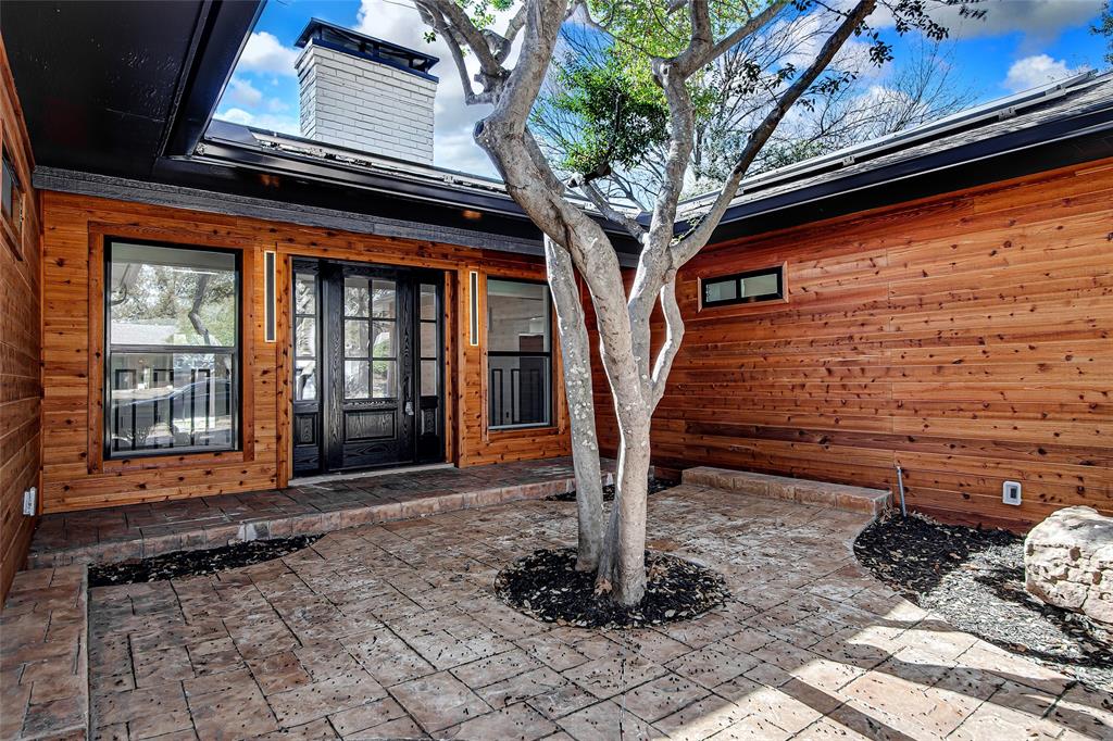 7992 Fallmeadow Lane