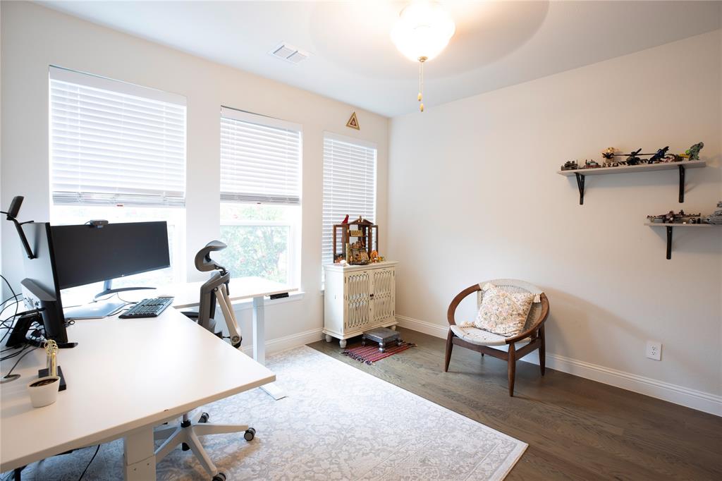 9329 Middleground Place