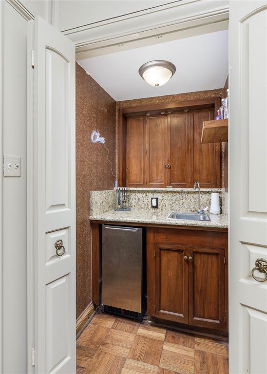 Imperial House Condos - Residential Lease