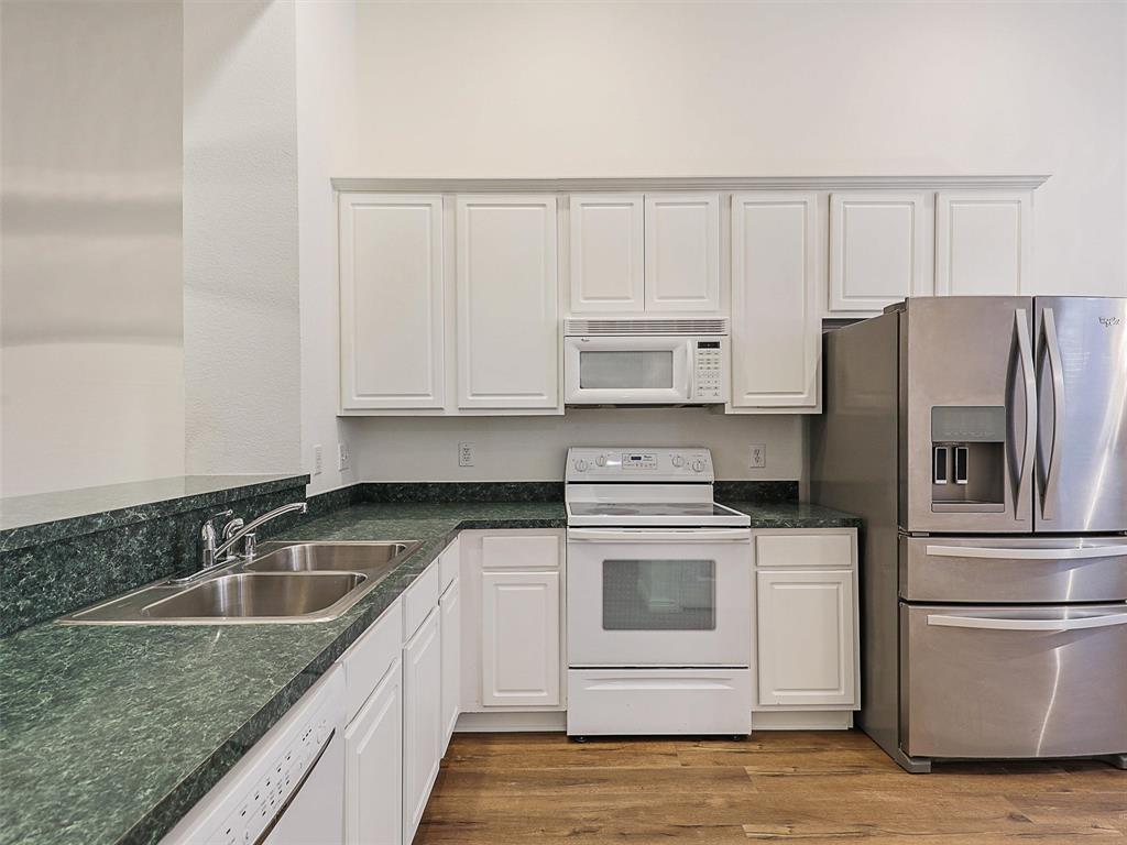 Pasquinellis Parker Estates Ph - Residential