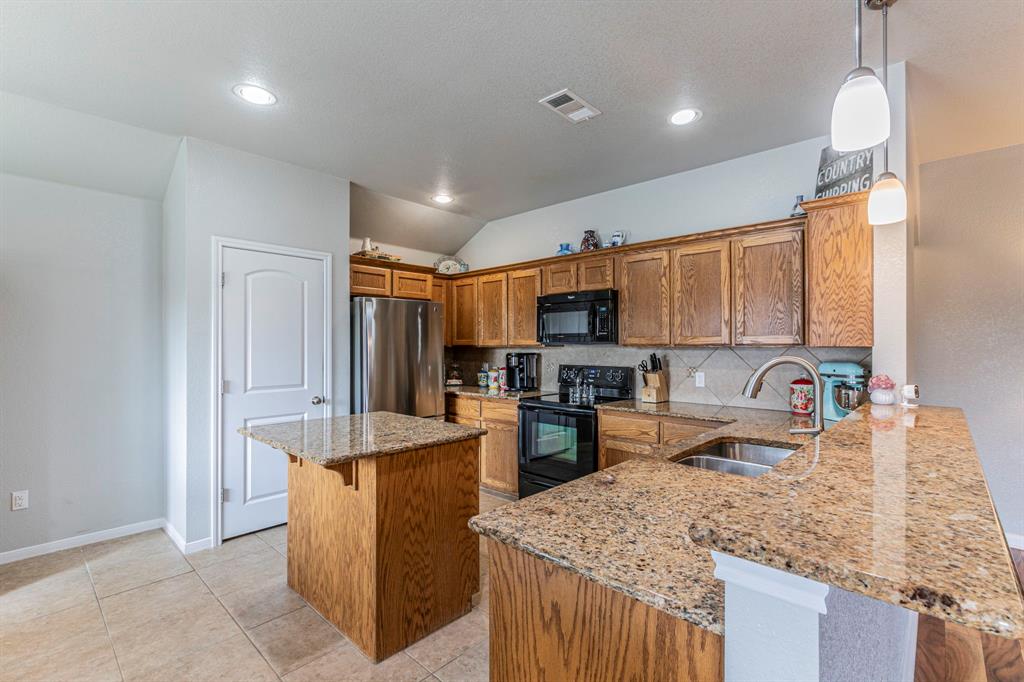 8515 Lamplight Court