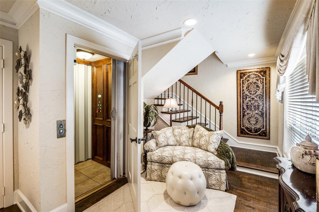 Castle Hills Village - Residential