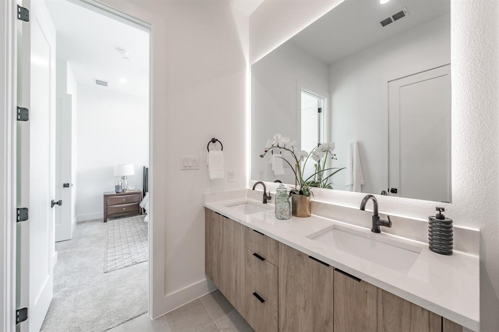 East Columbia Place - Residential