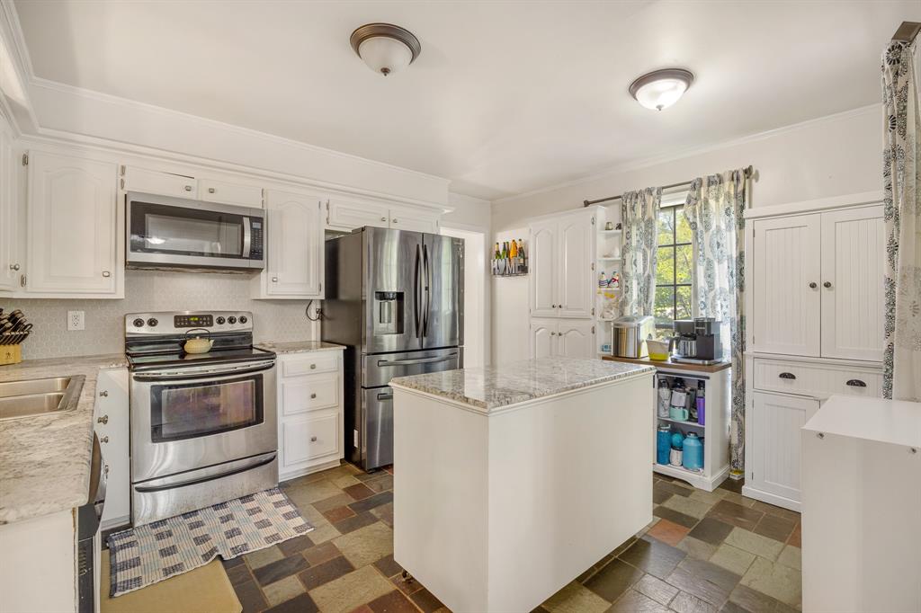 Knollwood - Residential