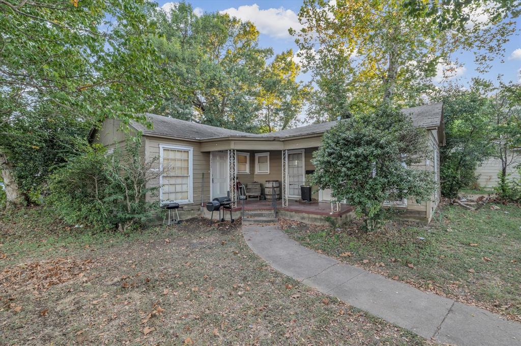 3412 Brook Circle