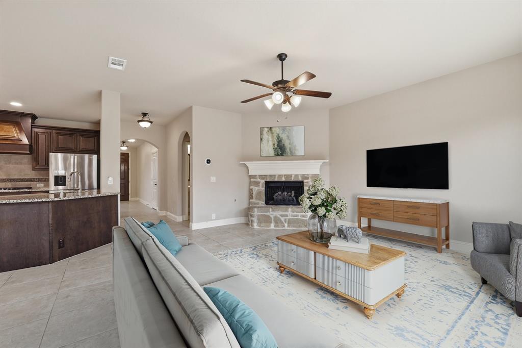 Willow Crk Xing - Residential