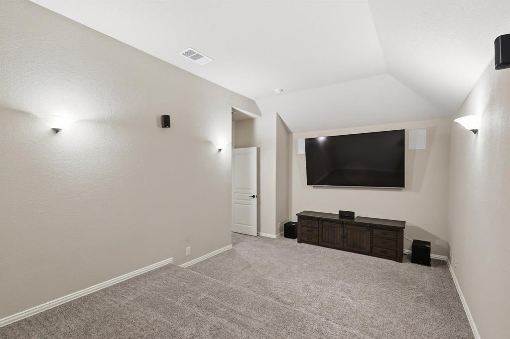 Willow Crk Xing - Residential