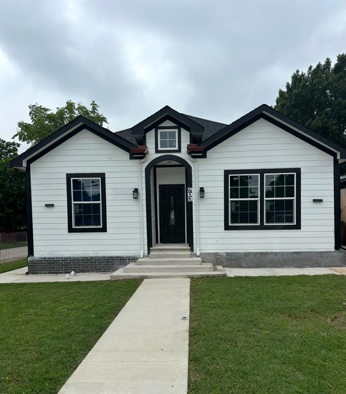 703 Neomi Avenue