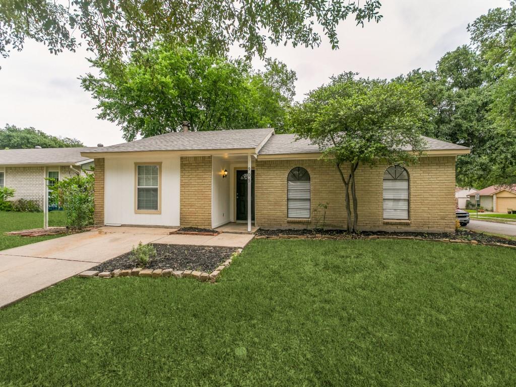 905 Hawthorne Drive