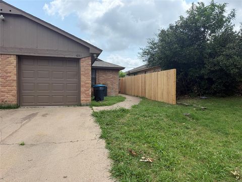 Photo of 6311 Peggy Drive, Fort Worth, TX 76133 (MLS # 21274952)