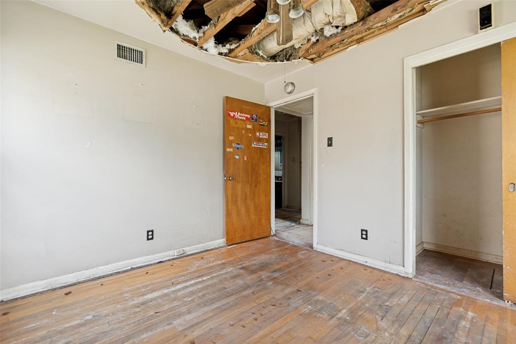 1112 E Ann Arbor Avenue