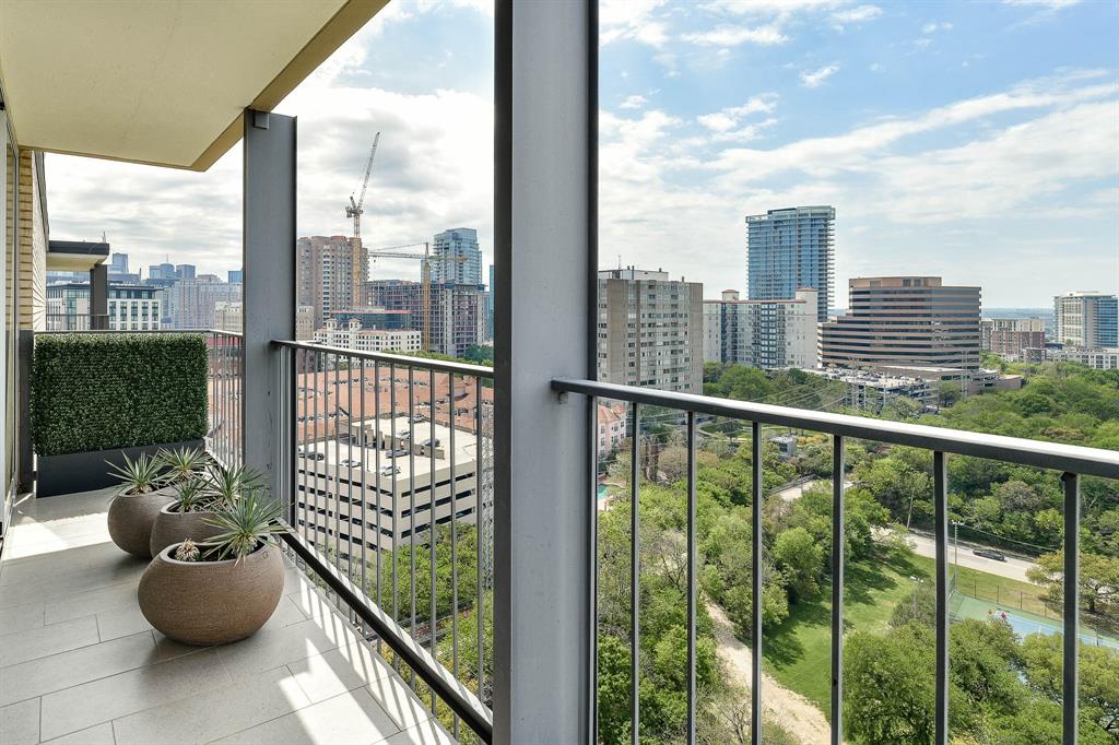 Park Towers Condominiums - Residential