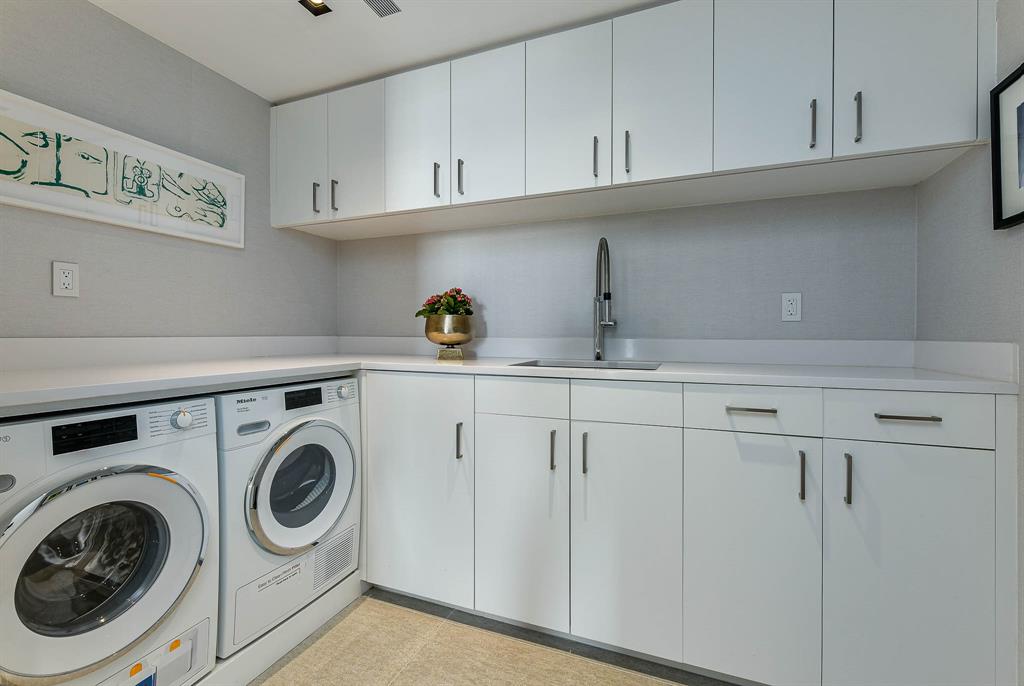 Park Towers Condominiums - Residential