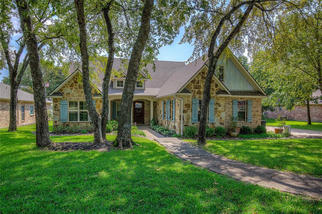 560 Center Drive