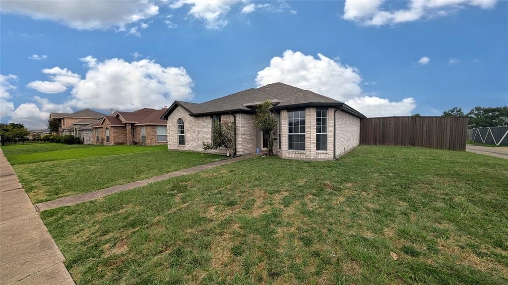 1524 Allen Drive