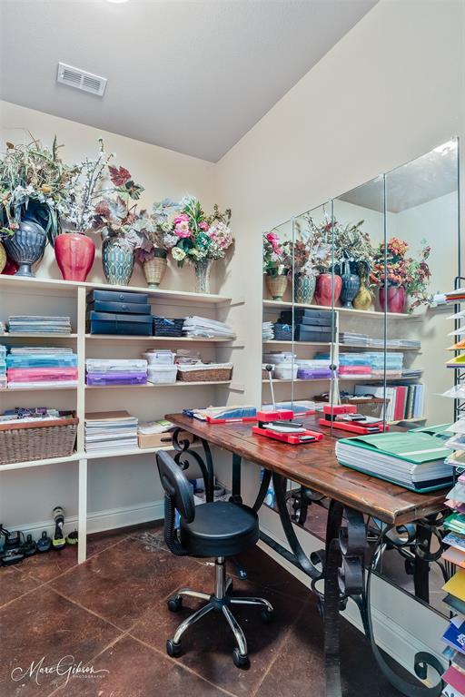 9472 Wrenwood Boulevard