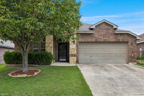 Photo of 841 Reveille Road, Fort Worth, TX 76108 (MLS # 21298661)
