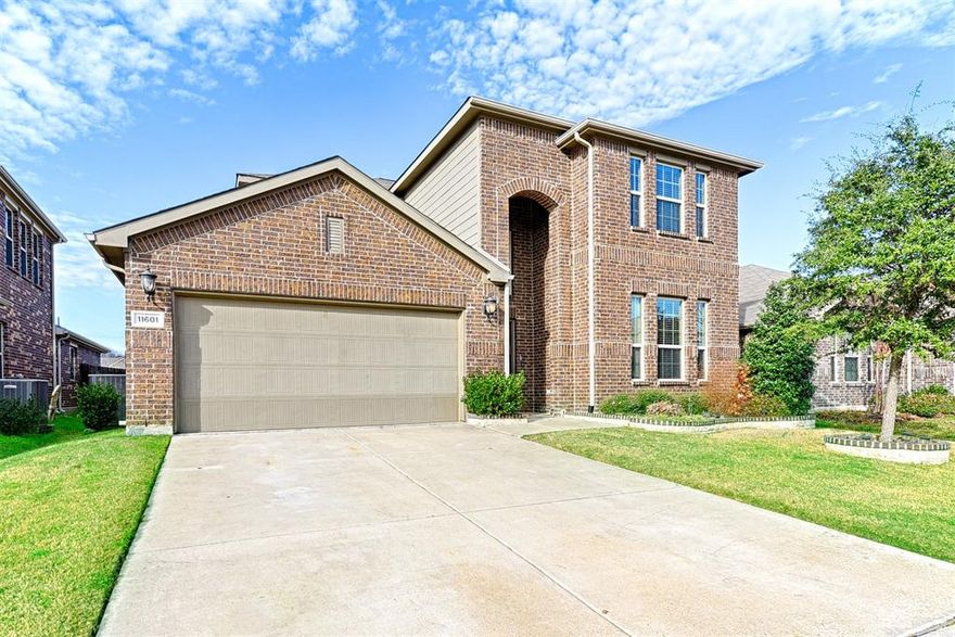 Beautiful well maintained 2 story home located in the gated community of Shores at Hidden Cove nestled in West Frisco. House boasts vaulted ceilings, plenty of living space, and open floor plan making this house the perfect home for entertaining. Home wont last for long! Amenities include two community pools, playgrounds, and covered picnic areas. Neighborhood is located close to Hidden Cove Park with hiking trails, marina, and lake access.