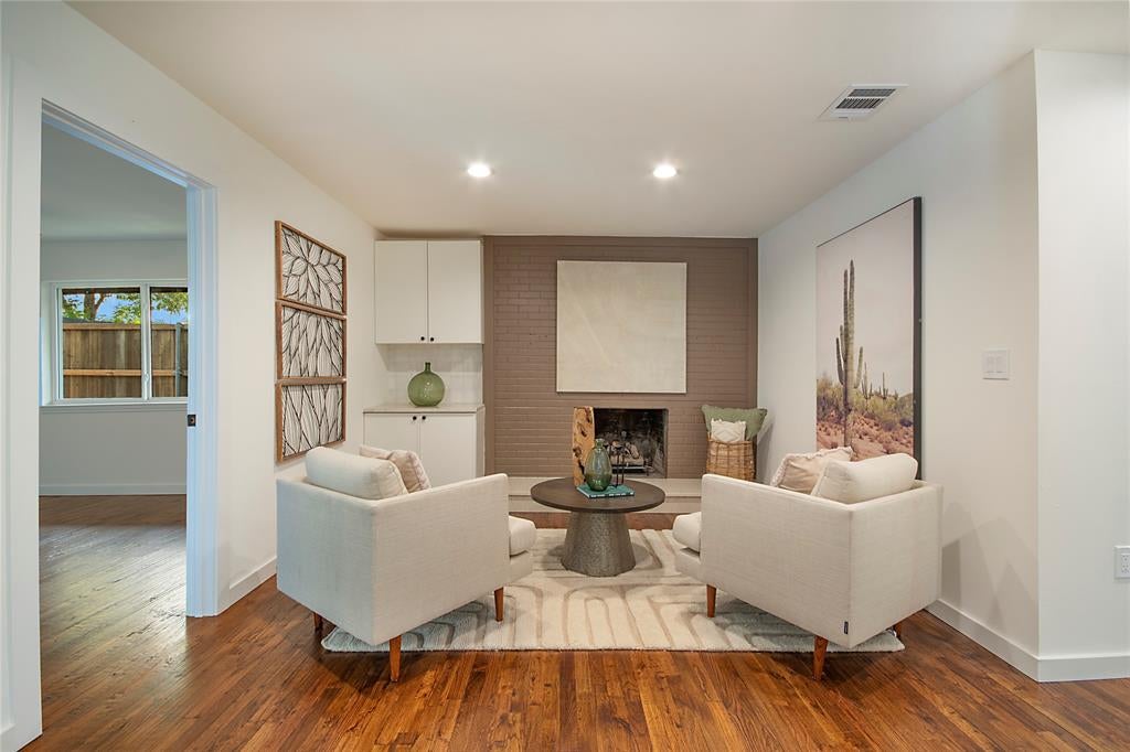 2525 Springhill Drive
