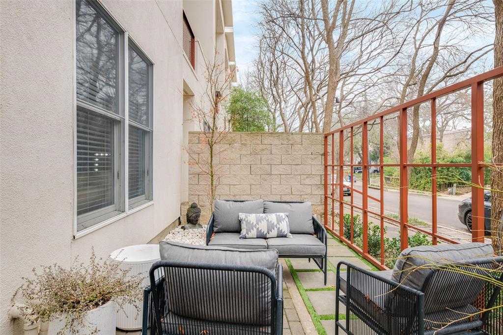 4016 Travis Street B