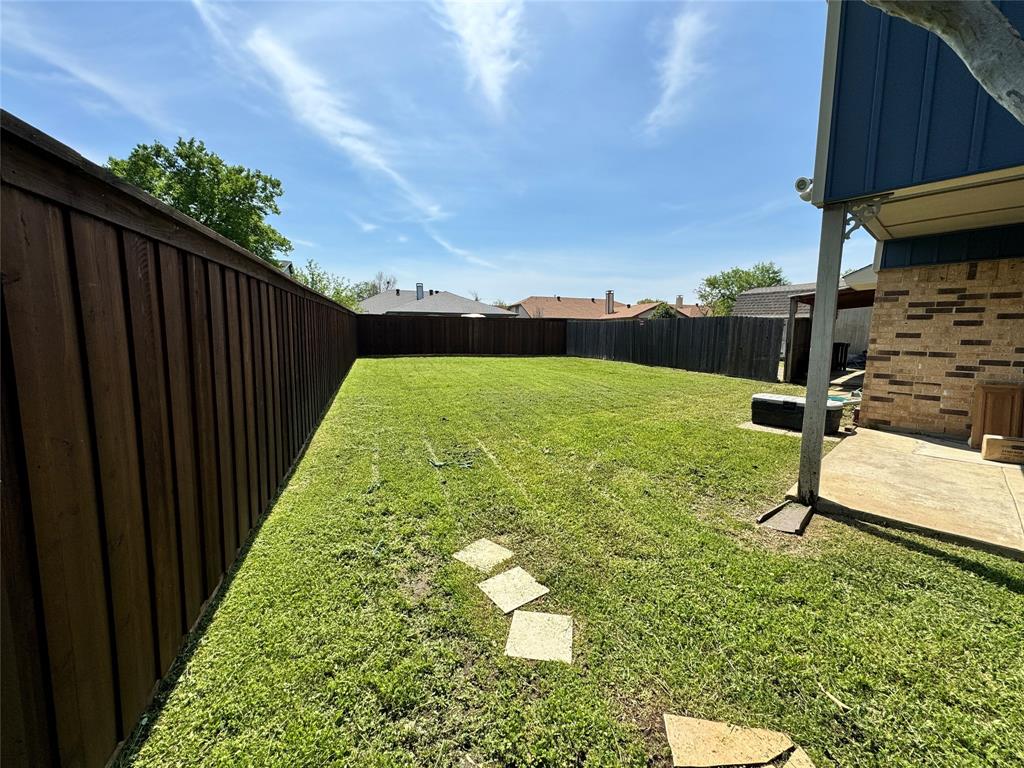 2610 Fallcreek Circle