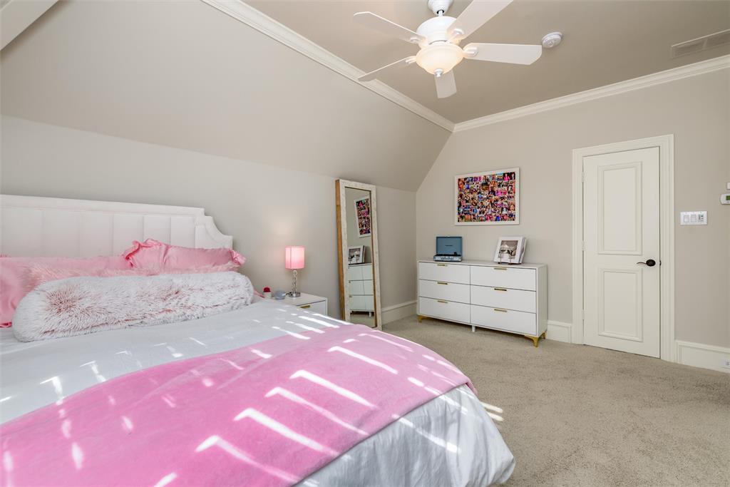 Kings Court Of Willow Bend - Residential