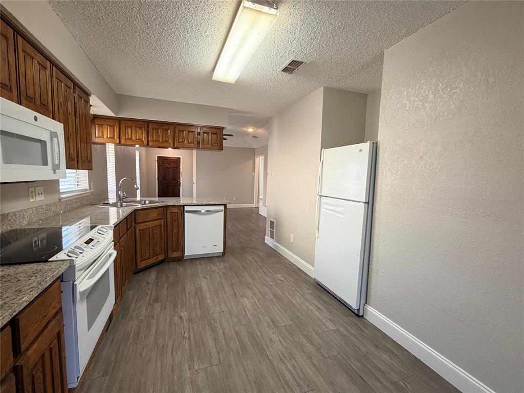 Preston Manor - Residential