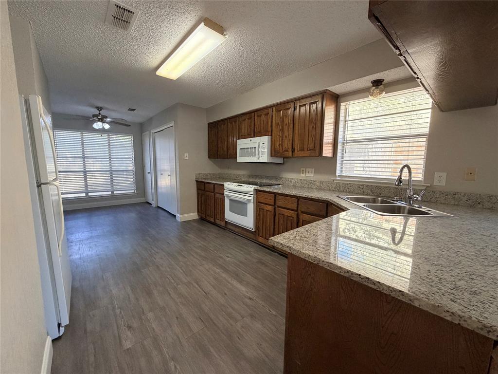 Preston Manor - Residential