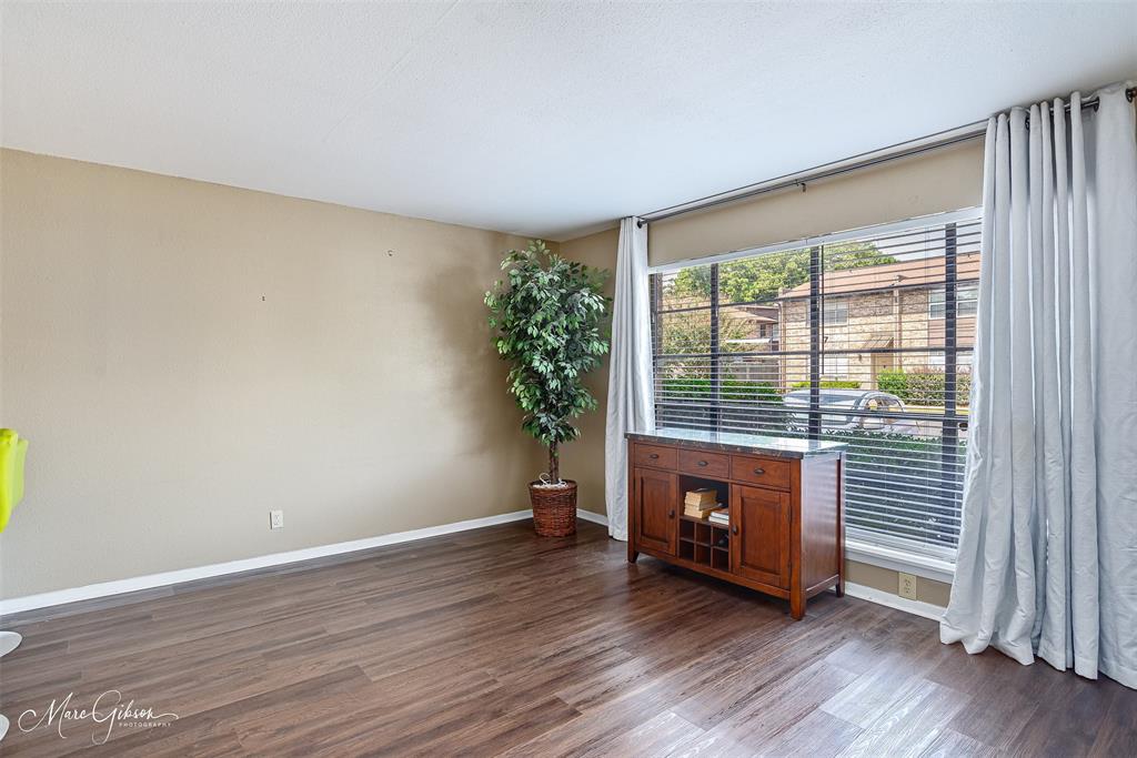 1820 E Kings Highway 42