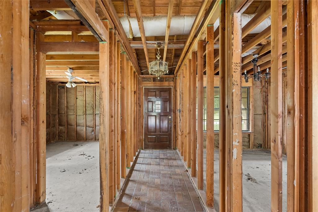 1217 Robin Drive